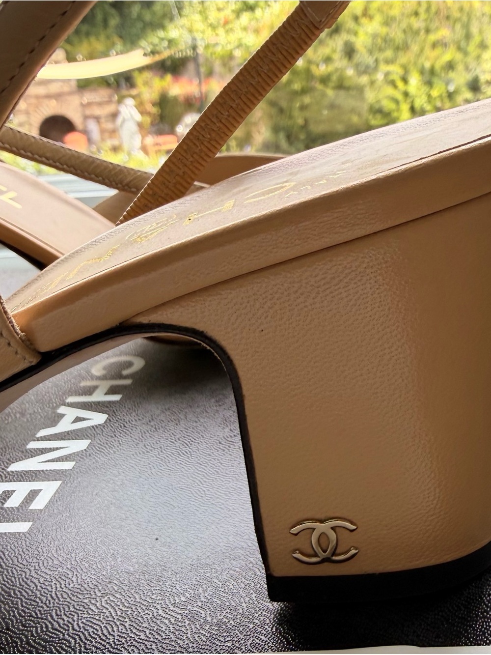 Chanel Interlocking CC Logo Goat Leather Slingback Pumps Sz 40.5 Black & Beige - Picture 3 of 5